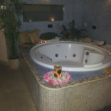 Prima Nebula Guest House Наполи Екстериор снимка
